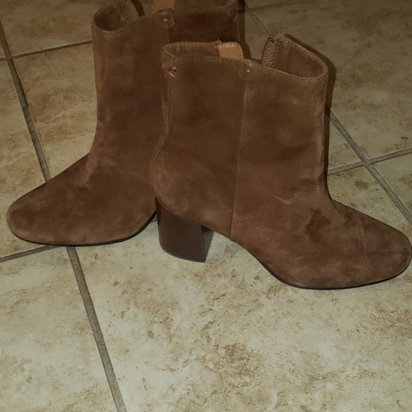 Frye - Picture 1 of 4